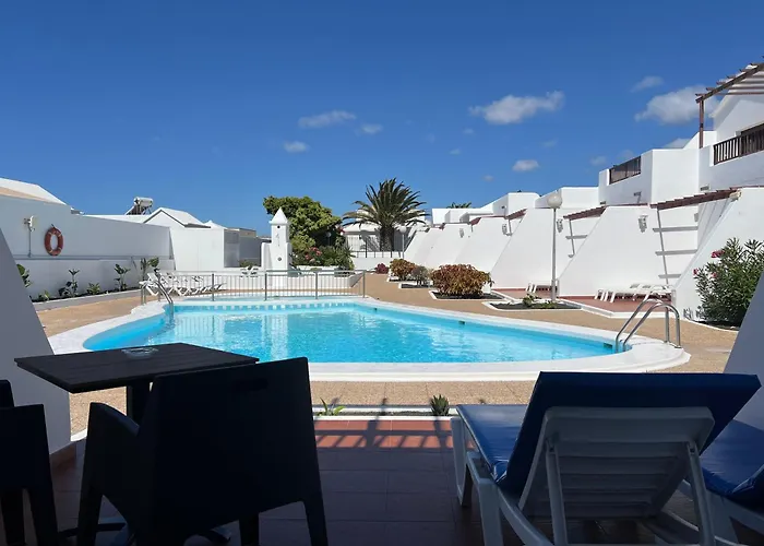 Aparthotel La Laguneta Tías