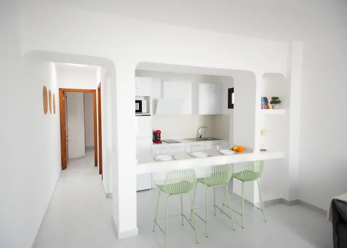 La Laguneta Aparthotel *